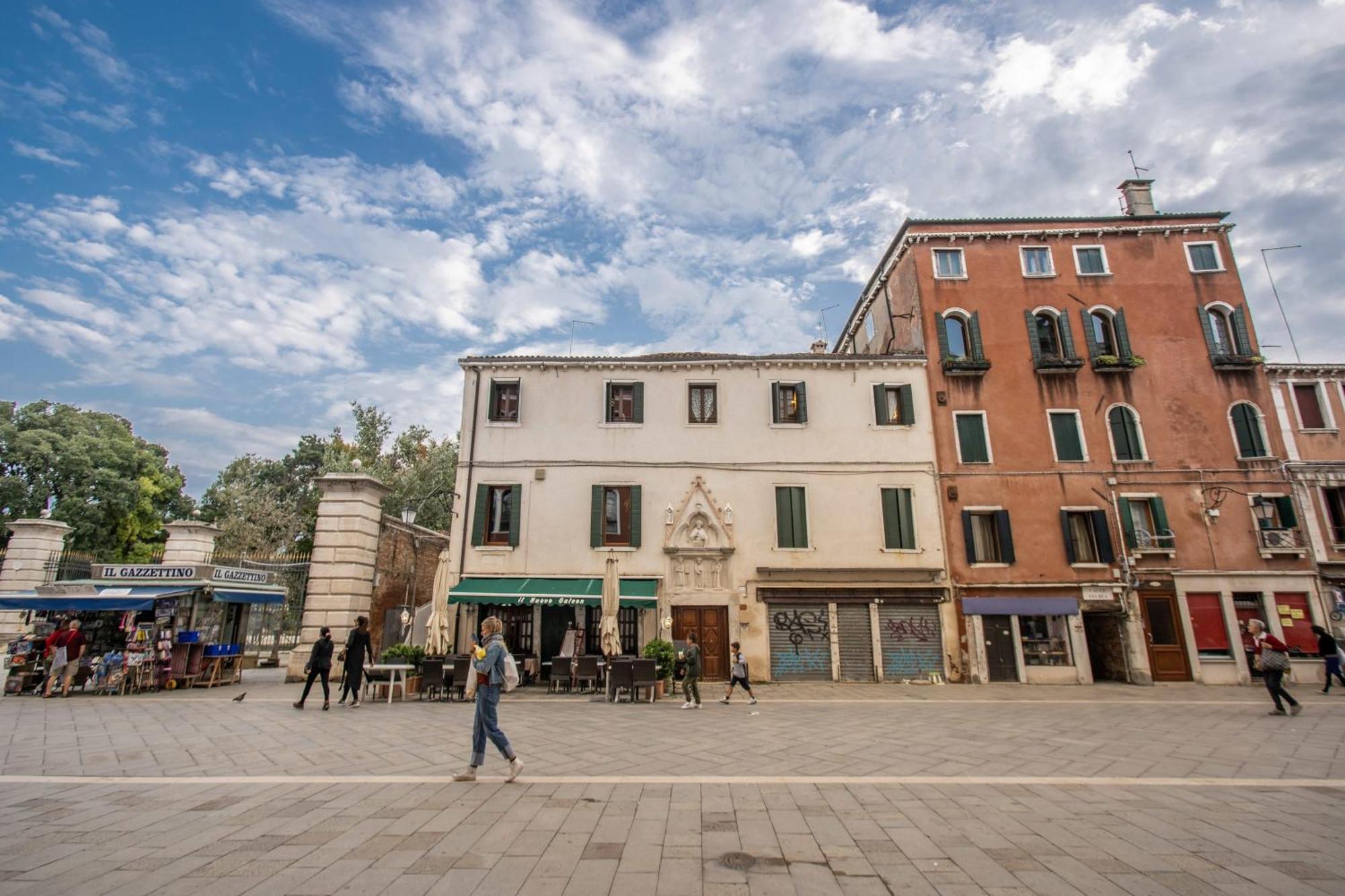 Stunning Venetian By Biennale Gardens * Venecia